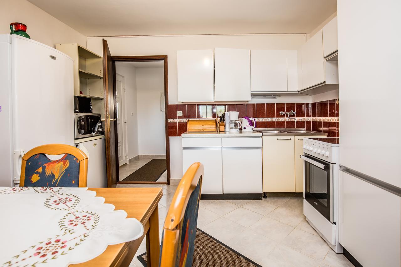 Apartment Carolina Ližnjan Esterno foto